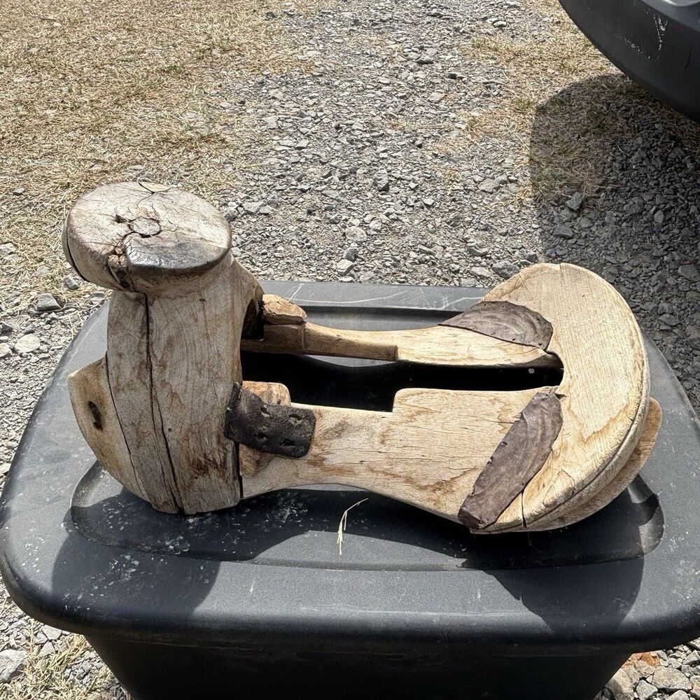 20” Antique/Vintage Wooden Saddle Tree Western Decor Rustic Metal Cowboy Country
